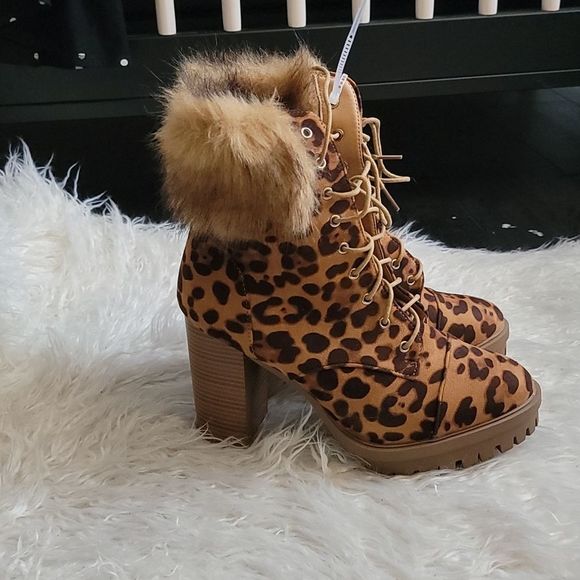 Shoes - Leopard Print Bootie, size US Women 10